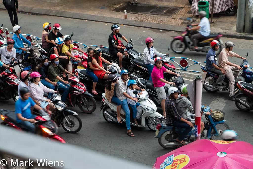 The continual flow of traffic outside the restaurant