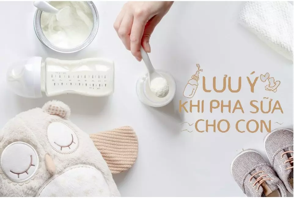 Mẹ nên pha sữa đúng chuẩn định lượng để đảm bảo dinh dưỡng cho bé