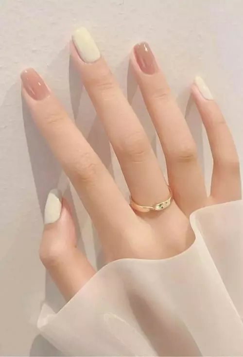 Mẫu nail đơn giản sang trọng