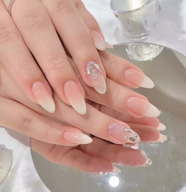 Mẫu nail cá tính