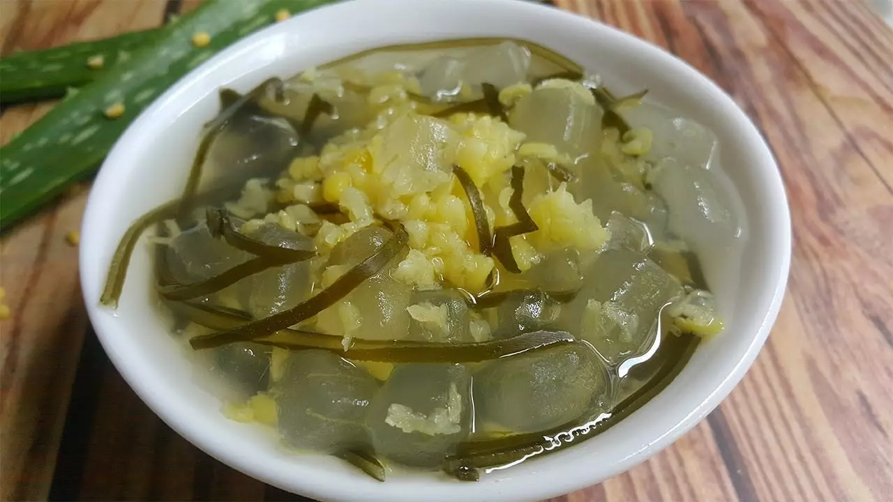 Chè chuối bột báng