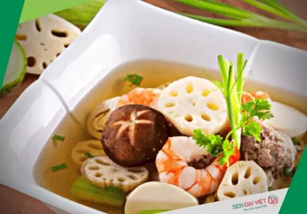 Nấu canh tôm củ sen