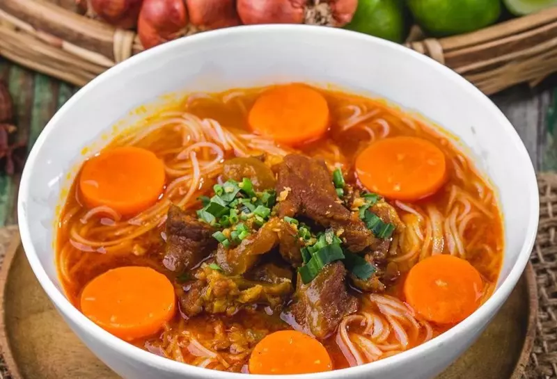 hủ tiếu bò kho