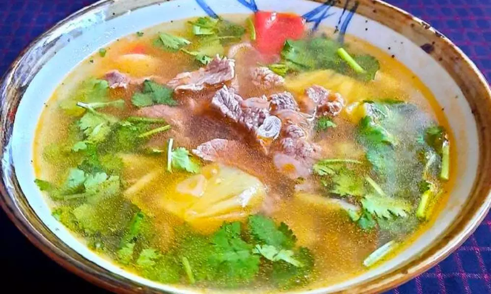 Canh thịt bò nấu dứa lạ miệng