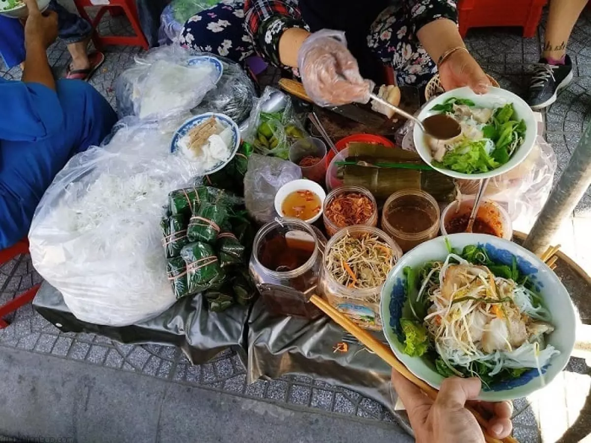 Bún mắm nêm Huế