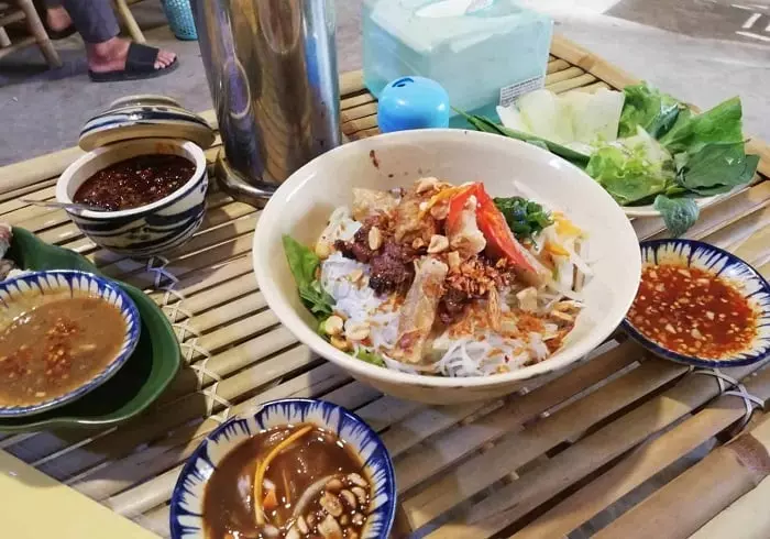 Bún mắm nêm Huế