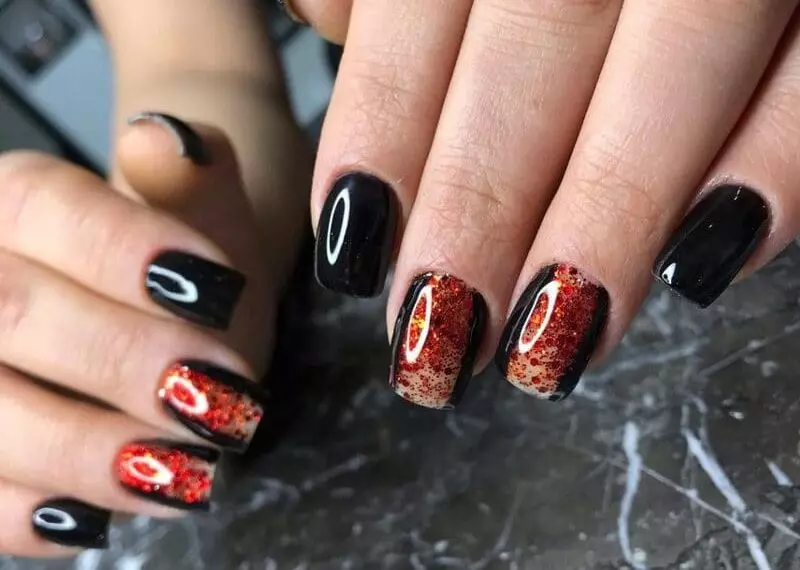 Nail hoa tuyết tone đen