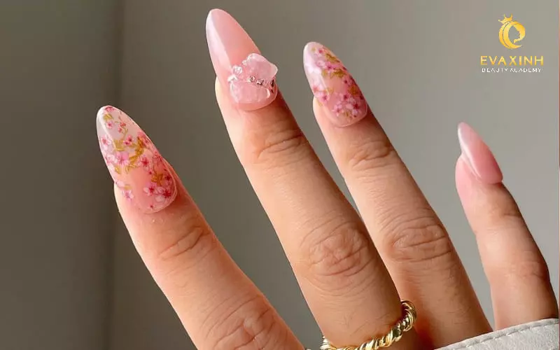 Nail tone hồng dịu dàng, nữ tính