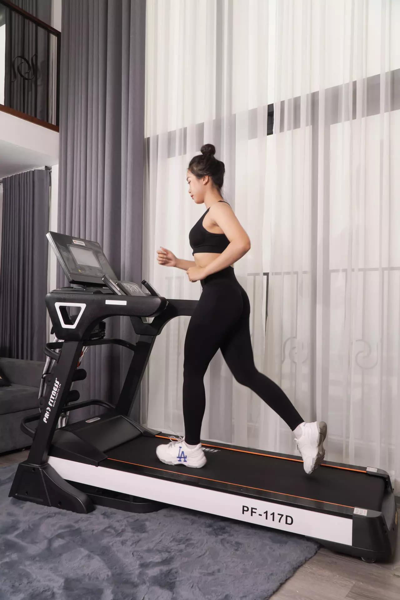 Máy chạy bộ điện Pro Fitness PF-117D