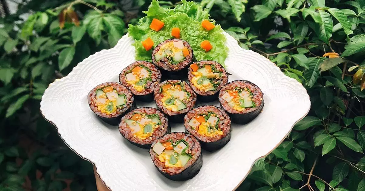 Kimbap gạo lứt