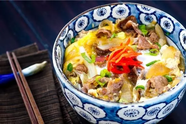 Donburi - Món ăn Nhật Bản