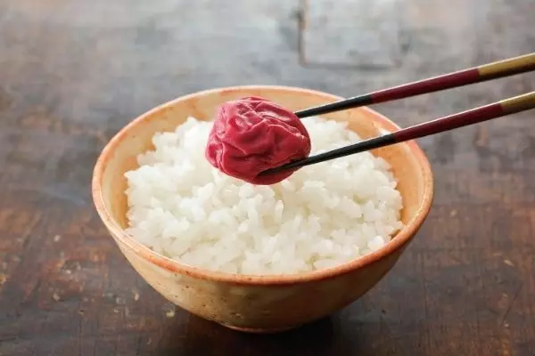 Umeboshi - Món ăn Nhật Bản