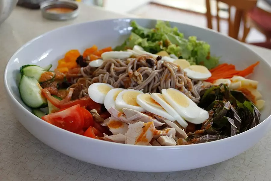 Makguksu “막국수” - Mì kiều mạch