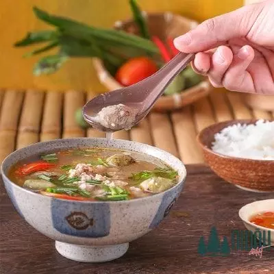 Canh thịt băm nấu sấu