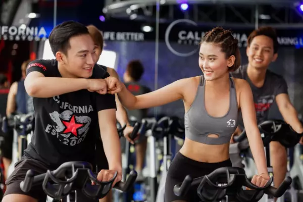 Tập gym 1 tháng bao nhiêu tiền còn phụ thuộc vào một số chi phí đi kèm như huấn luyện viên cá nhân, phụ kiện tập luyện