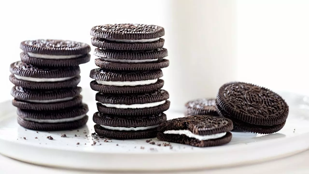 Hàm lượng calo trong 1 chiếc bánh Oreo khoảng 45 - 53 kcal