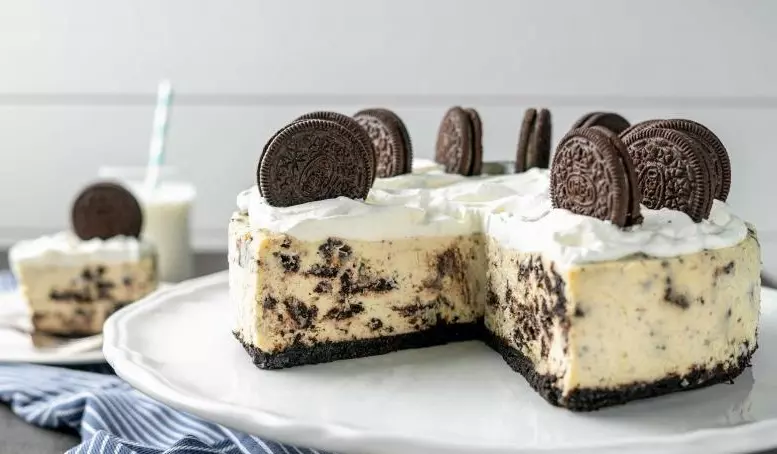 Nhiều người yêu thích bánh kem Oreo với lớp kem ngọt, béo ngậy