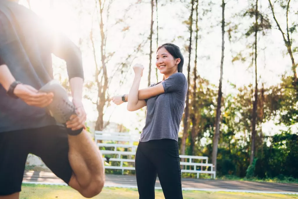 Tập thể dục thể thao mỗi ngày để đốt cháy lượng calo từ bánh pía