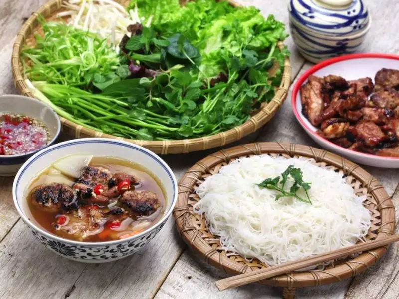 Bún chả Hà Nội bao nhiêu calo