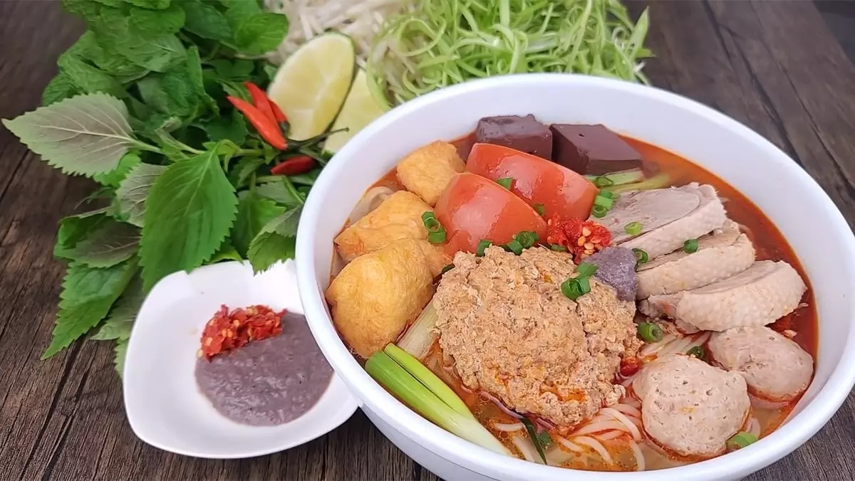 Bún riêu bao nhiêu calo? Ăn bún riêu có béo không?