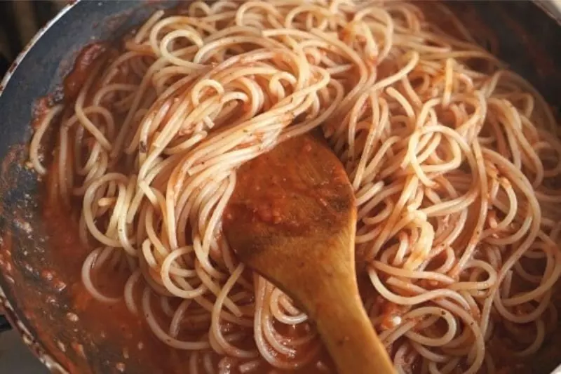 Cách luộc mì ống (Pasta) không bị dính.