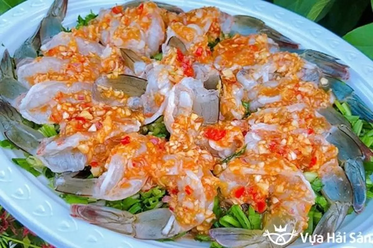 Tôm sống tái chanh hấp dẫn, bắt vị