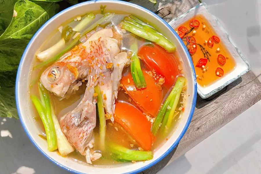 Canh cá điêu hồng nấu ngót - Món canh từ cá thơm ngon giúp bồi dưỡng khí huyết.