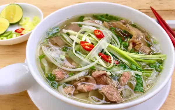 Phở xương gà thơm ngon