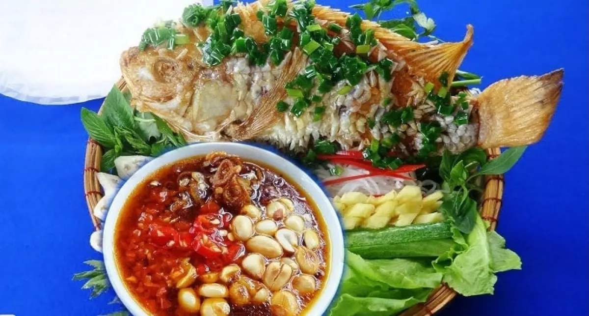 cá hấp cuốn bánh tráng