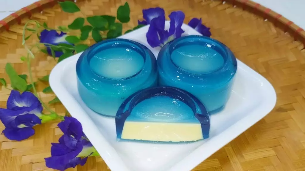 Rau câu flan làm từ hoa đậu biếc