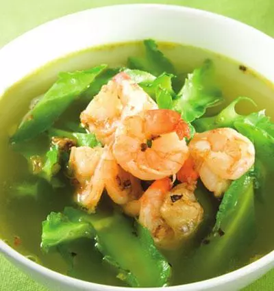 Đậu rồng nấu canh chua