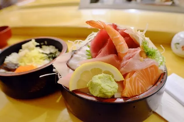 Chirashi Sushi