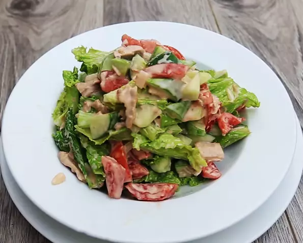 Cách làm salad cá ngừ ngon tại nhà nhiều dinh dưỡng - 3