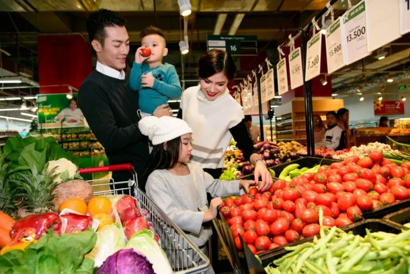 Mua cà chua tươi sạch tại Vinmart