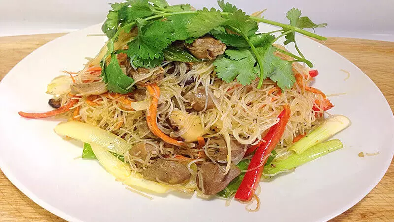 Bún xào thịt bò