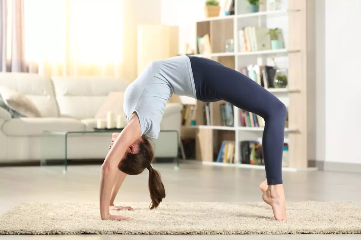 CÁC BƯỚC TƯ THẾ BÁNH XE - “NỮ HOÀNG” CỦA CÁC TƯ THẾ YOGA