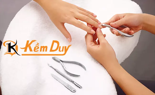 Cách Cầm Kìm Cắt Da Nail