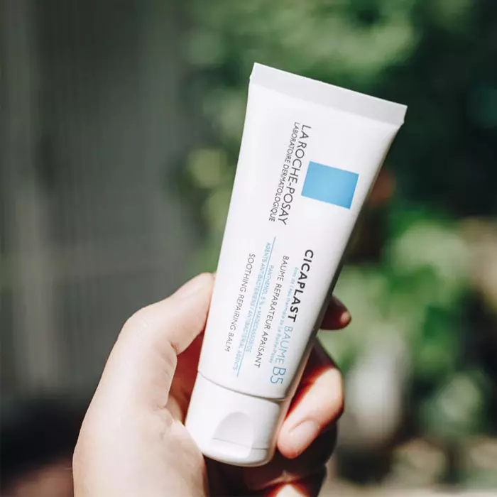 Kem B5 La Roche Posay được sản xuất bởi thương hiệu La Roche Posay đình đám tại Pháp