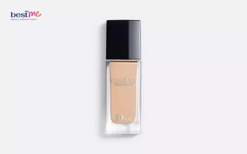 Bao bì đơn giản, sang trọng của kem nền Dior Forever Skin Glow