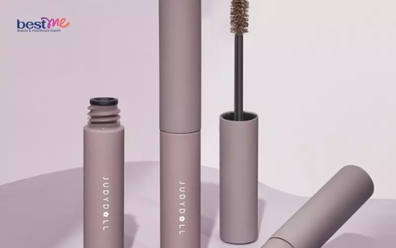 Định hình đôi lông mày với mascara Judydoll nội địa Trung