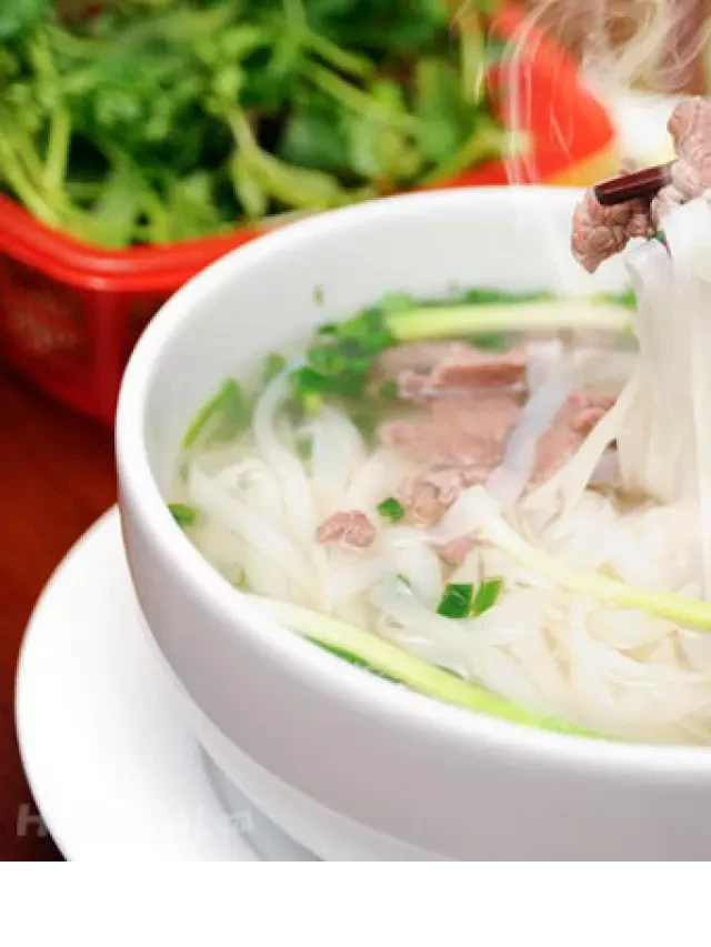   Một bát phở bò chứa bao nhiêu calo? Ăn phở bò như nào để không bị béo