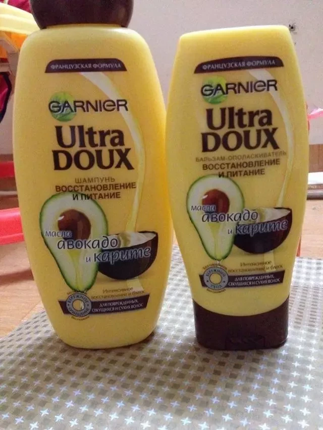   Bộ dầu gội xả tinh chất bơ Garnier Ultra Doux - Phục hồi tóc từ thiên nhiên